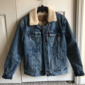 American Eagle Sherpa-lined denim jacket